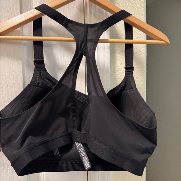 Victoria's Secret Black and Gray Camouflage Sports Bra - Picture 3 of 5